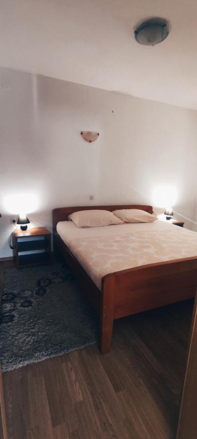 Apartmani Srsen Blace Extérieur photo